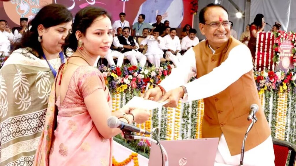 mukhyamantri ladli behna yojana maharashtra हमीपत्र